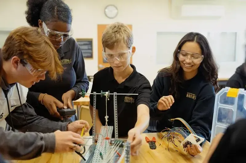 Studentesse USA esperimento con la tecnologia