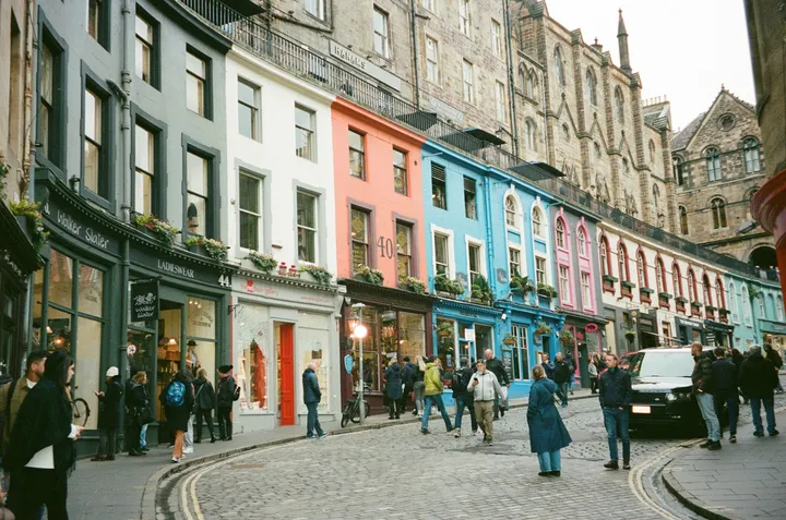 Visita al West End de Edimburgo
