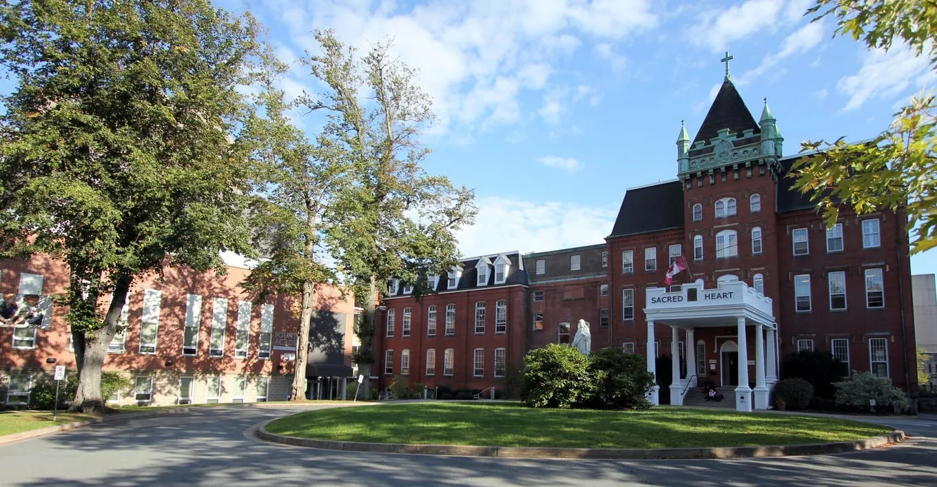Colegios privados en Canadá: edificio de ladrillo de la Sacred Heart School of Halifax