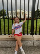 Austauschschülerin vor dem Weißen Haus in Washington