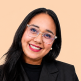 Consulente di School and Vacation sorridente