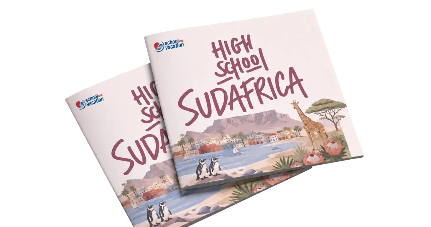 Copertina della brochure High School Sudafrica con Table Mountain, giraffa e pinguini