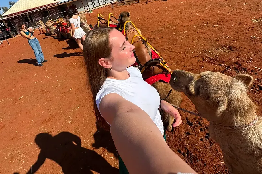 Schülerin Australien Lamas