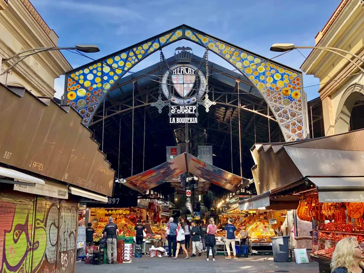 Paseo por las Ramblas y el mercado de la Boquería